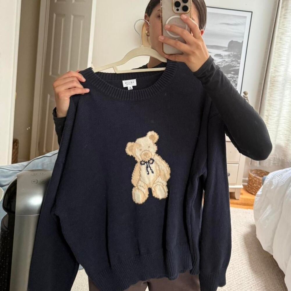 Unbranded Women's Navy and Black Jumper